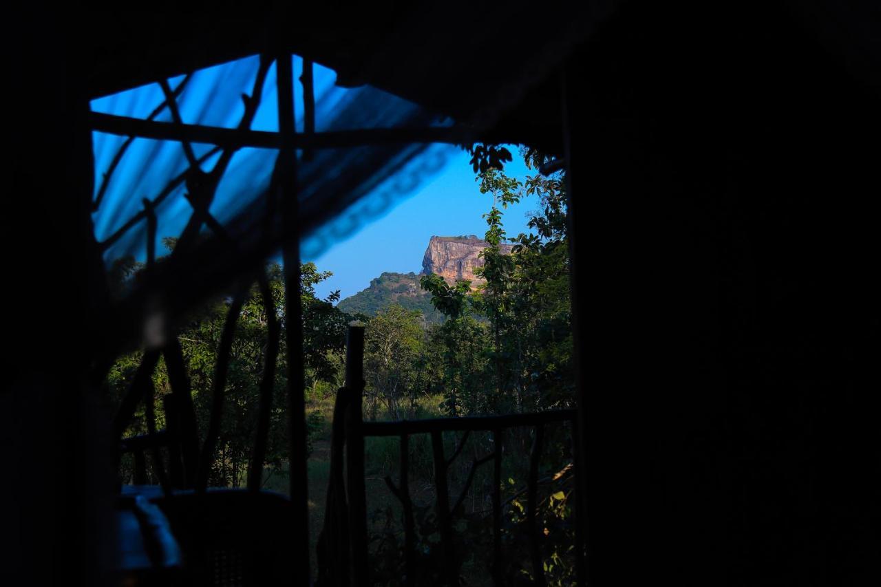 Sigiriya Rock Gate Tree House Otel Dış mekan fotoğraf