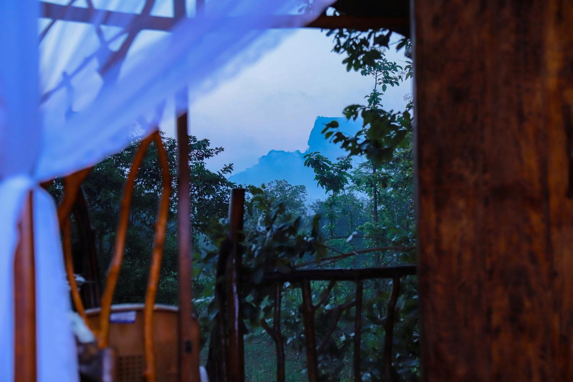 Sigiriya Rock Gate Tree House Otel Dış mekan fotoğraf